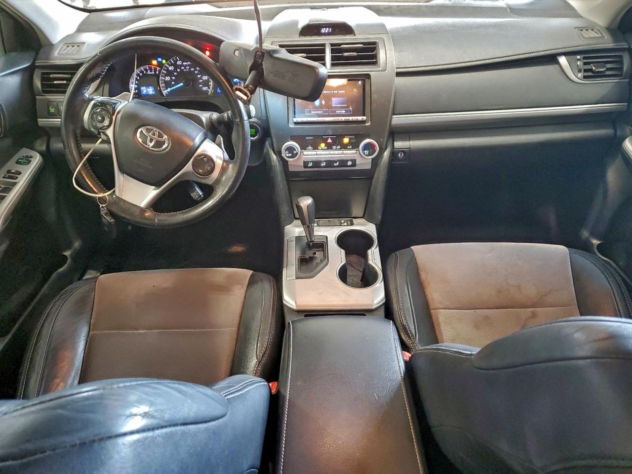 TOYOTA CAMRY L