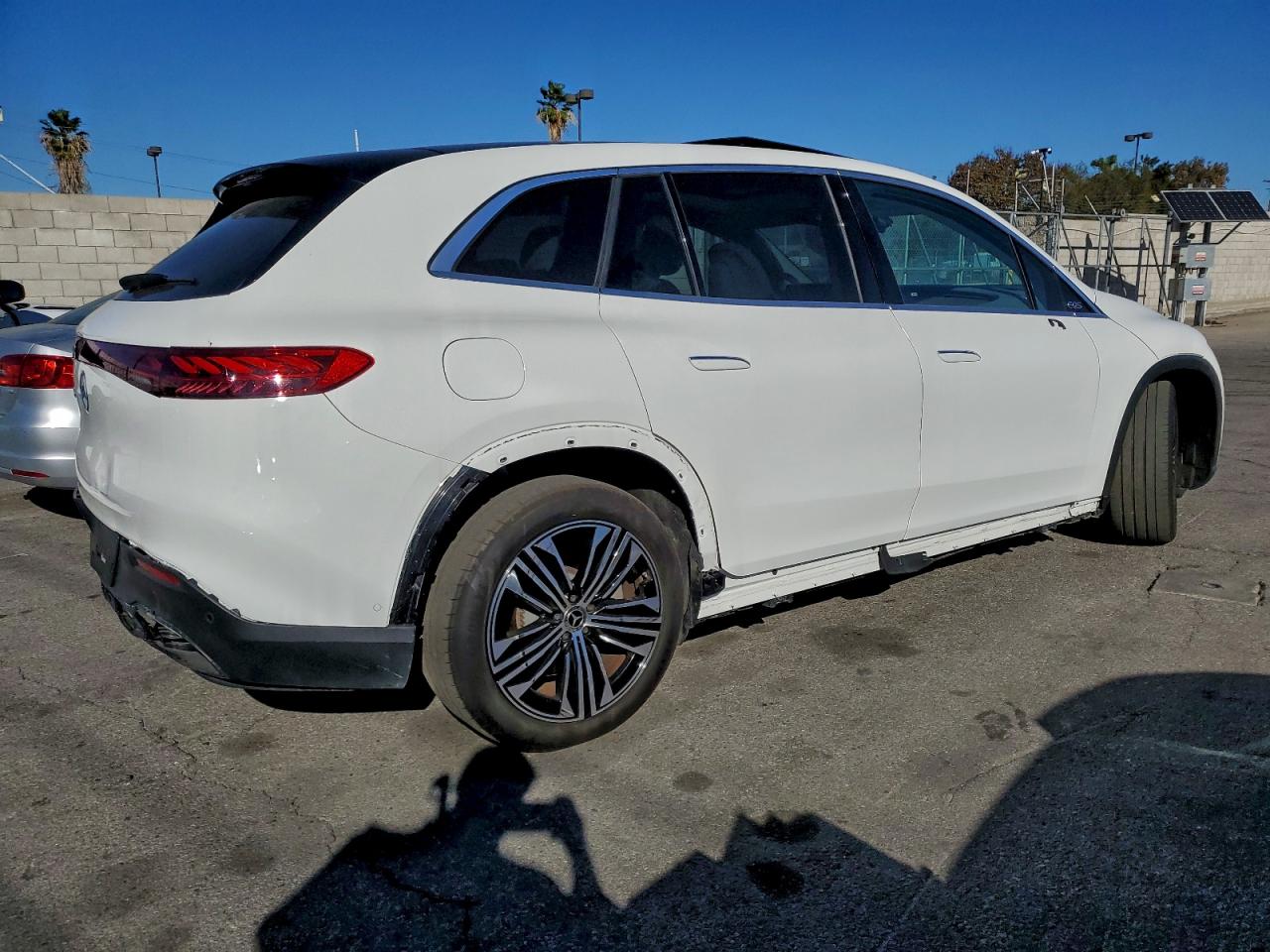 MERCEDES-BENZ EQS SUV 450+