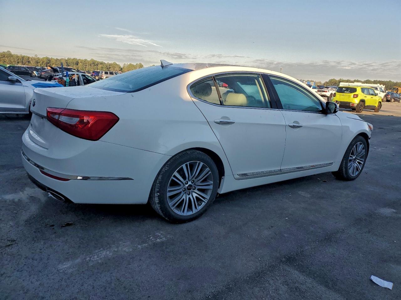 KIA CADENZA LUXURY