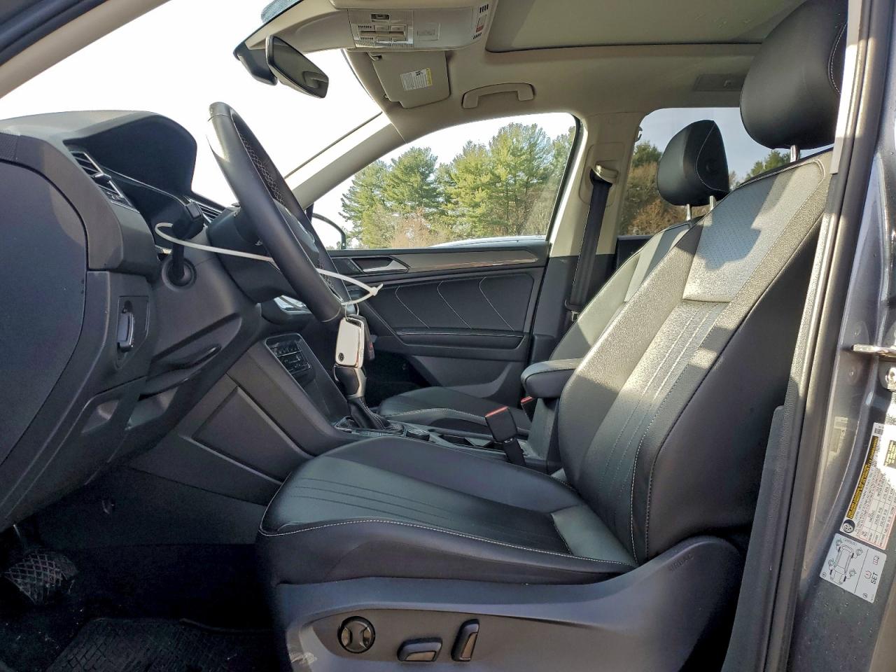 VOLKSWAGEN TIGUAN SE