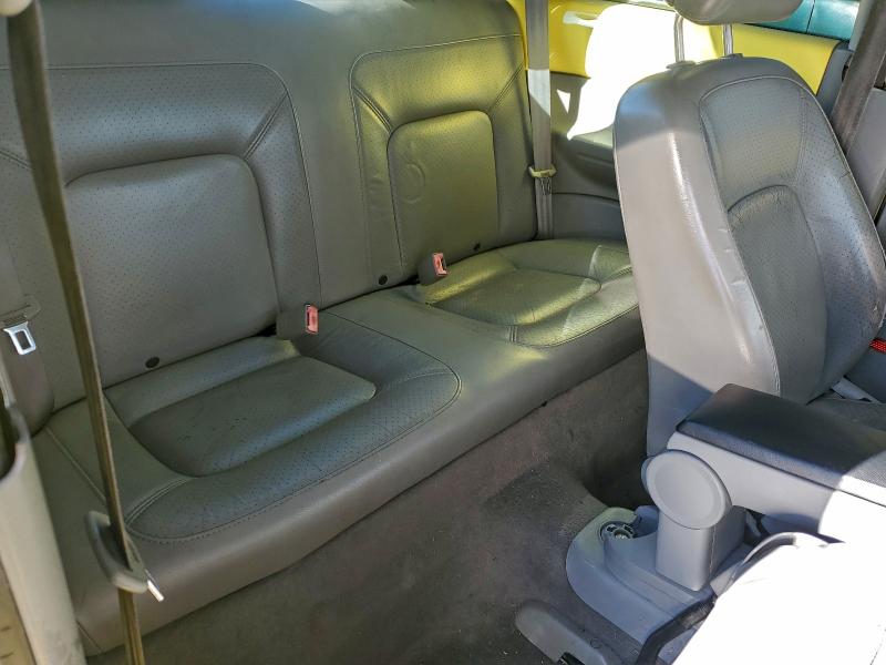 2002 VOLKSWAGEN NEW BEETLE #3304102495