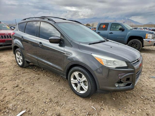 2016 FORD ESCAPE SE #3305579102