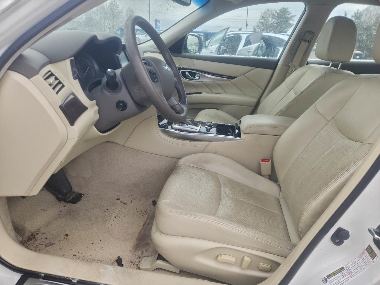 INFINITI Q70 3.7 LUXE