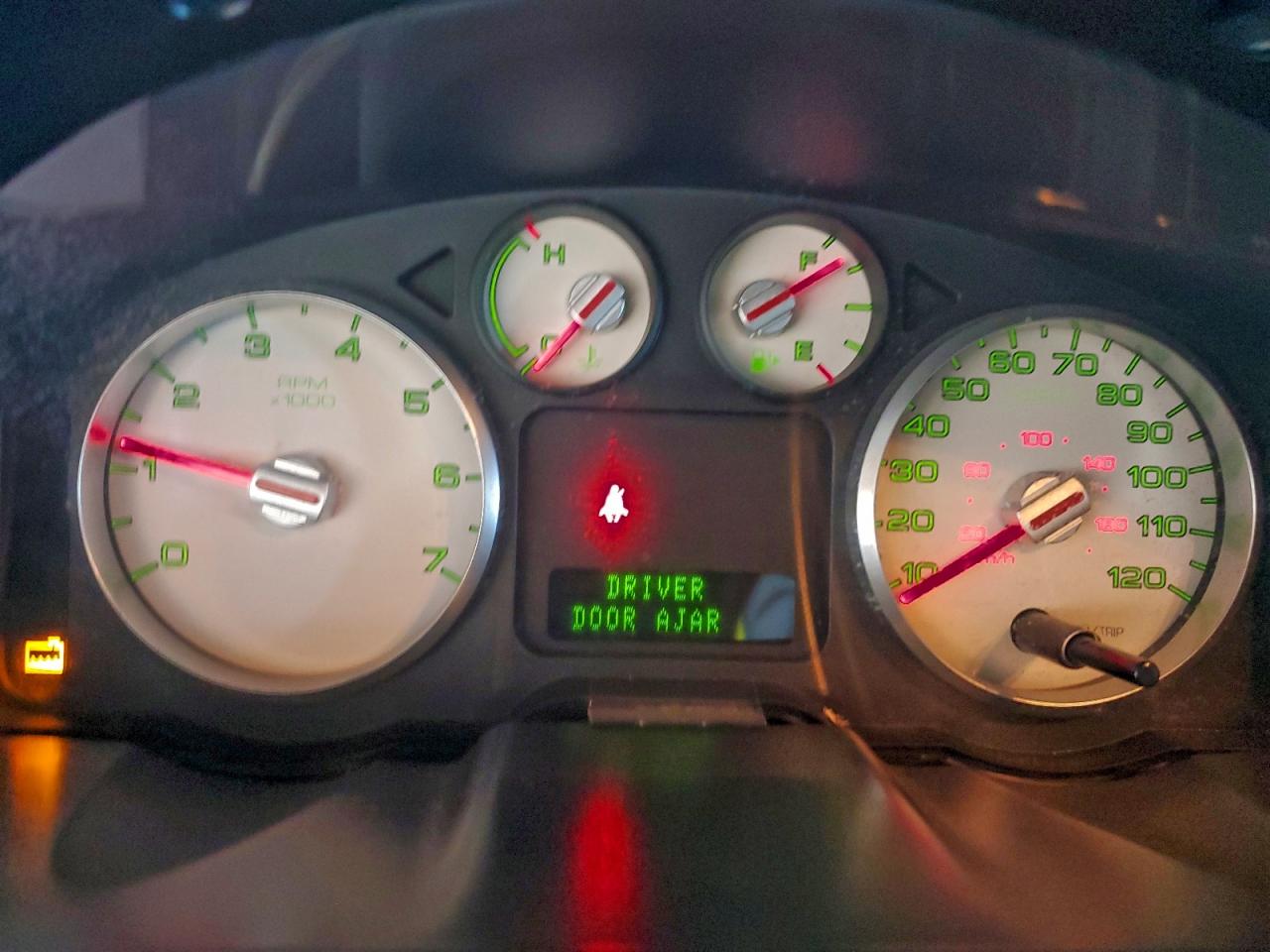 Lot #3311799207 2006 FORD FIVE HUNDR