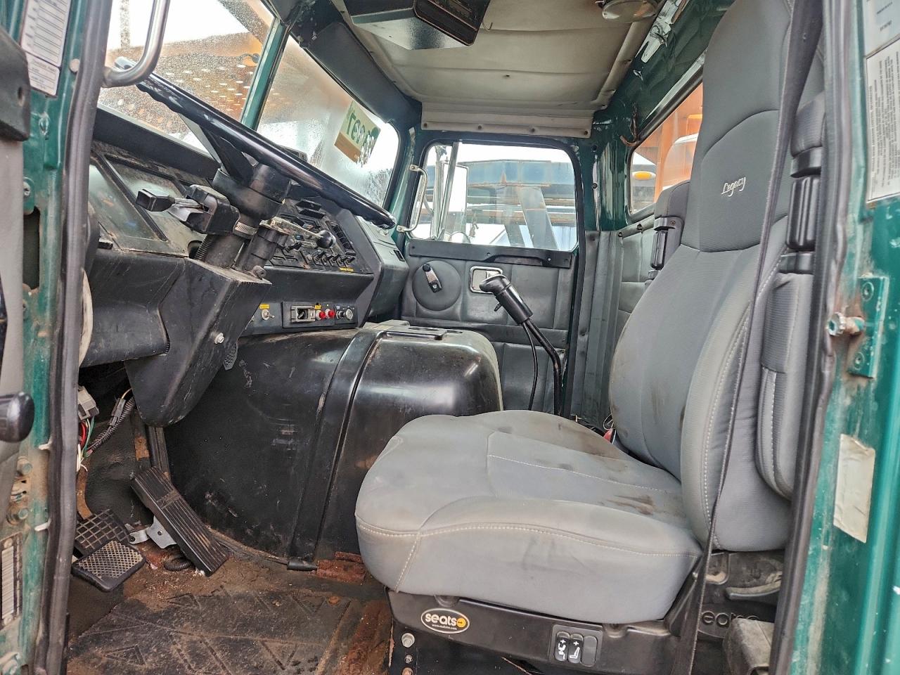 Lot #3315662809 2001 VOLVO UNKNOWN