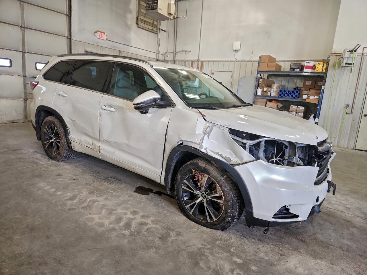 TOYOTA HIGHLANDER XLE