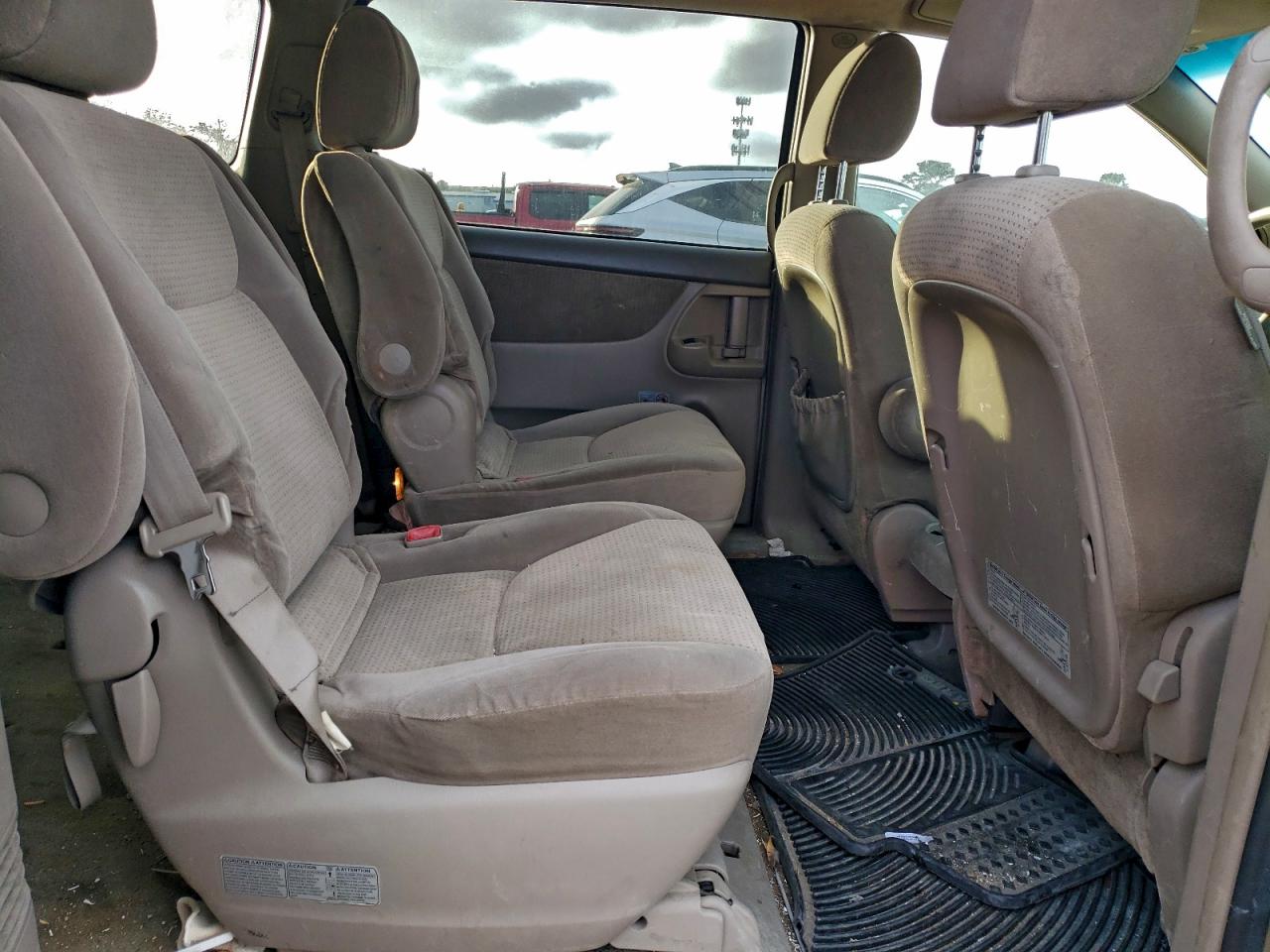 Lot #3310322962 2010 TOYOTA SIENNA CE