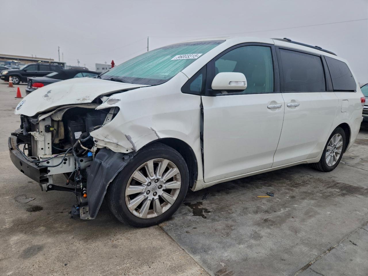 TOYOTA SIENNA XLE