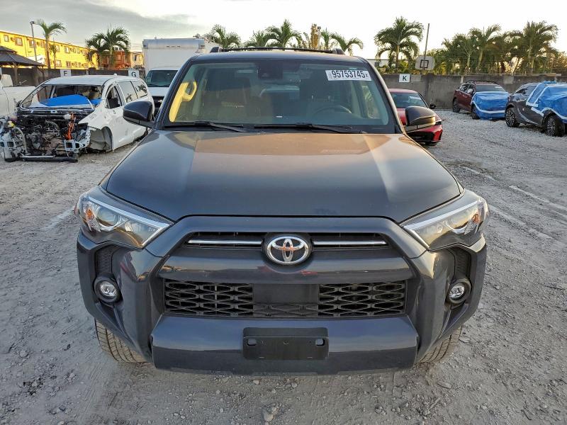2024 TOYOTA 4RUNNER SR #3305307339