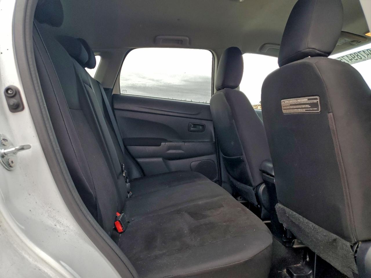 MITSUBISHI OUTLANDER ES