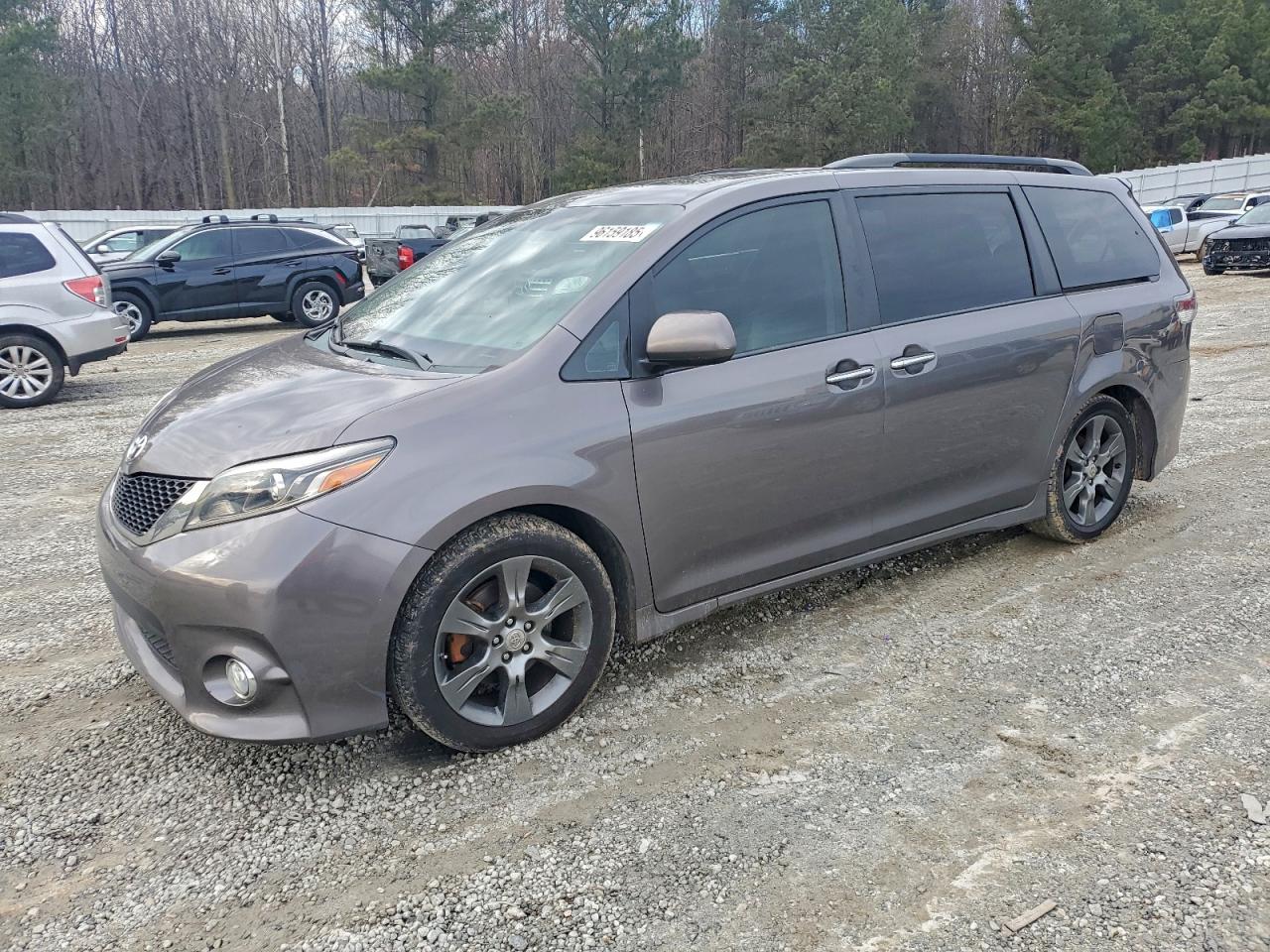 TOYOTA SIENNA SPORT
