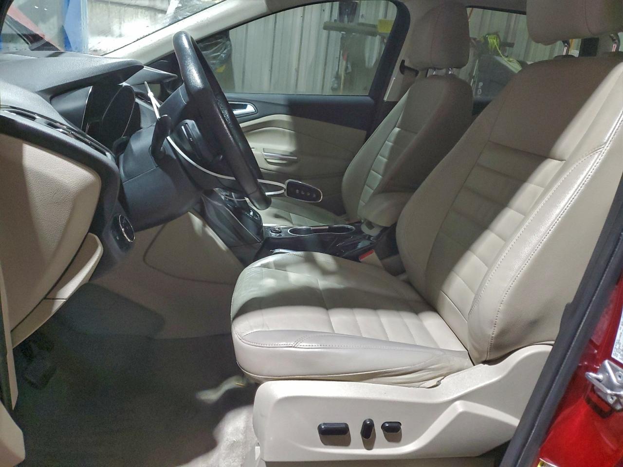 FORD ESCAPE TITANIUM