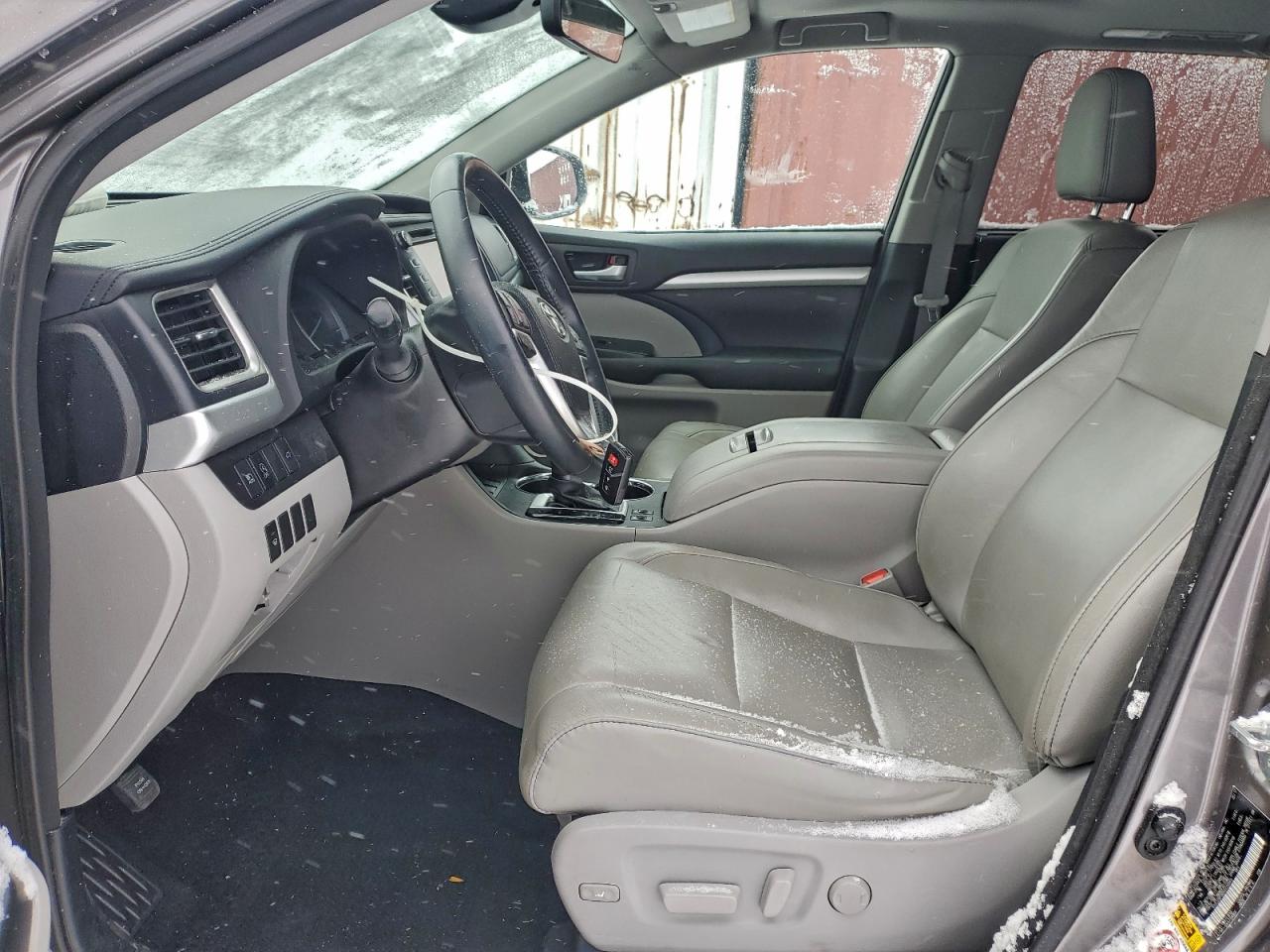 TOYOTA HIGHLANDER SE
