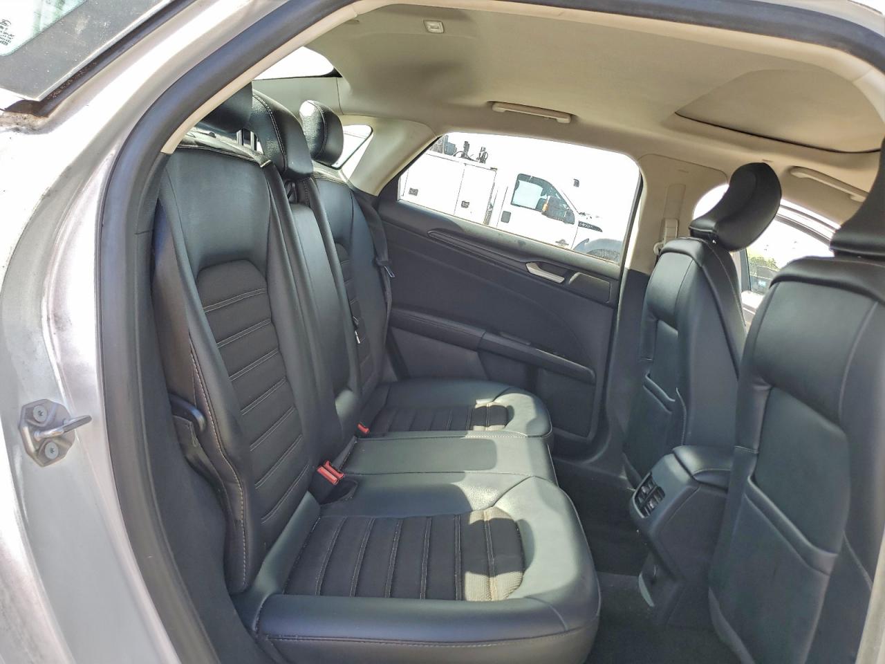 FORD FUSION SE HYBRID