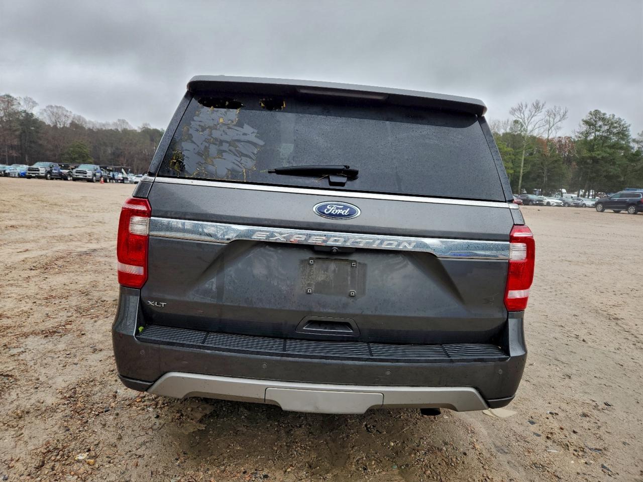FORD EXPEDITION XLT