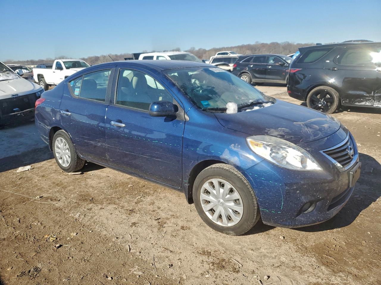 NISSAN VERSA S