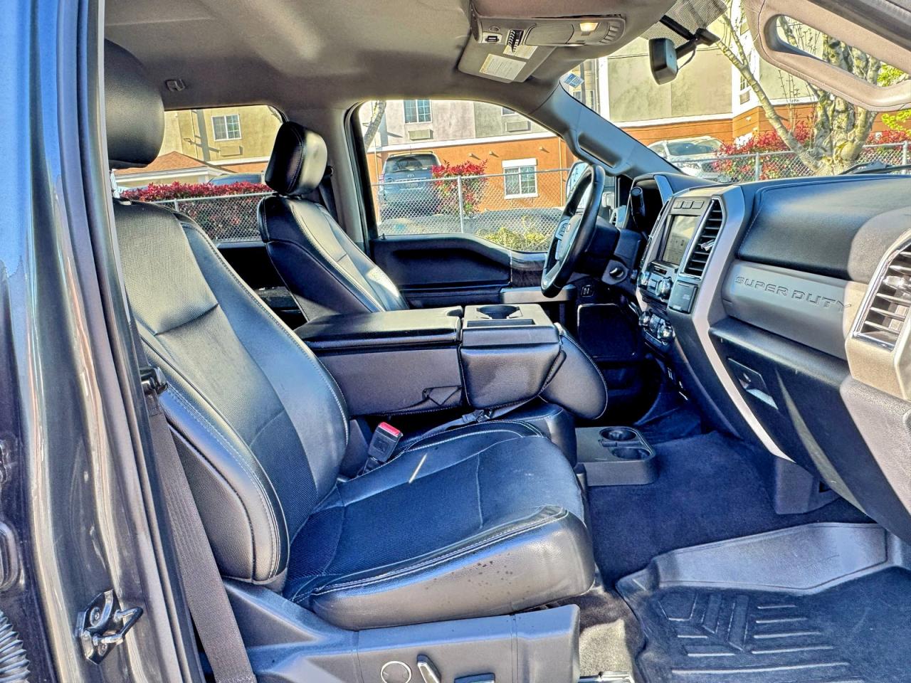 FORD F-350 SUPER DUTY