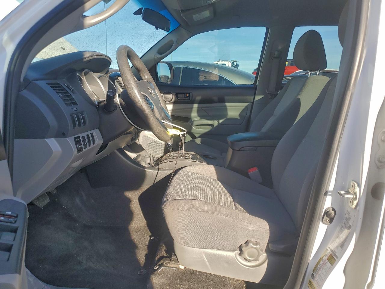 Lot #3318116376 2012 TOYOTA TACOMA DOU