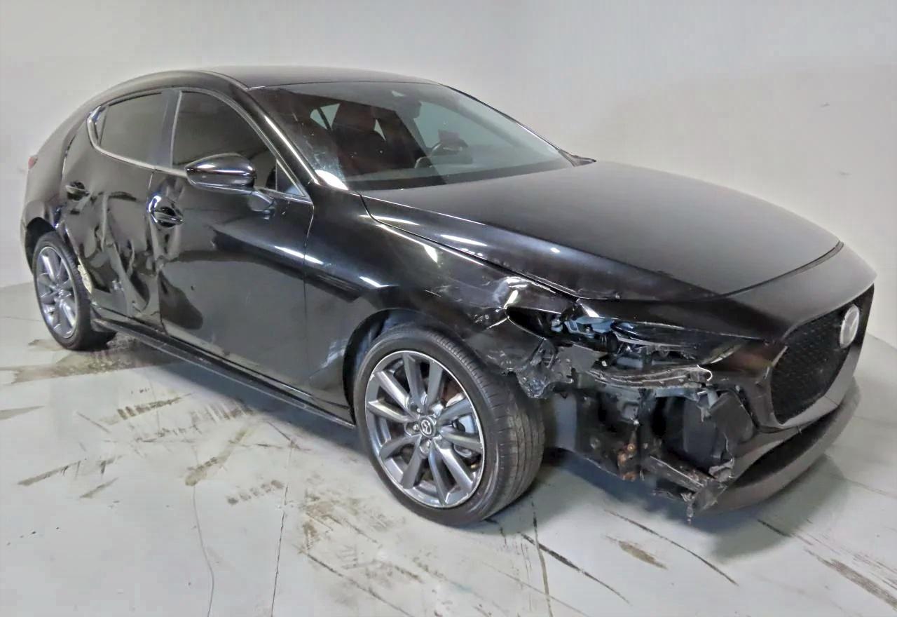 Lot #3310955846 2021 MAZDA 3 SELECT