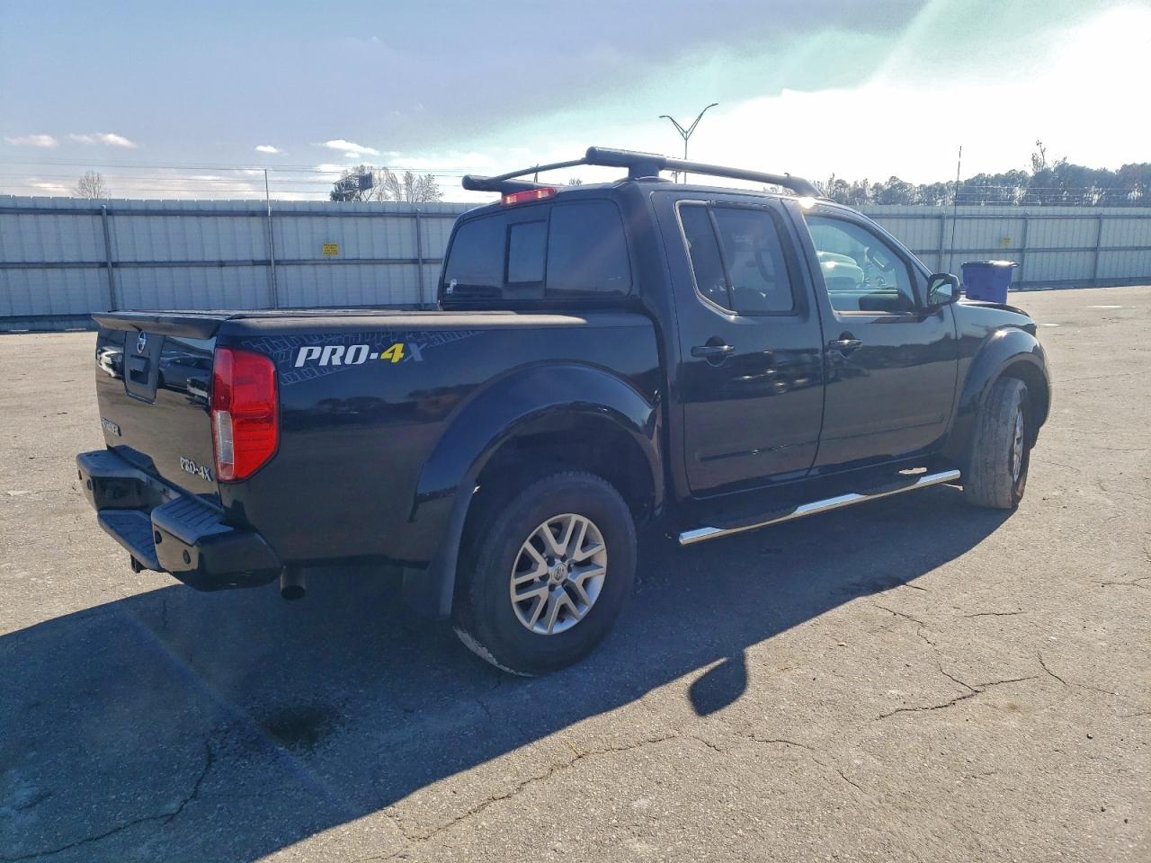 NISSAN FRONTIER S