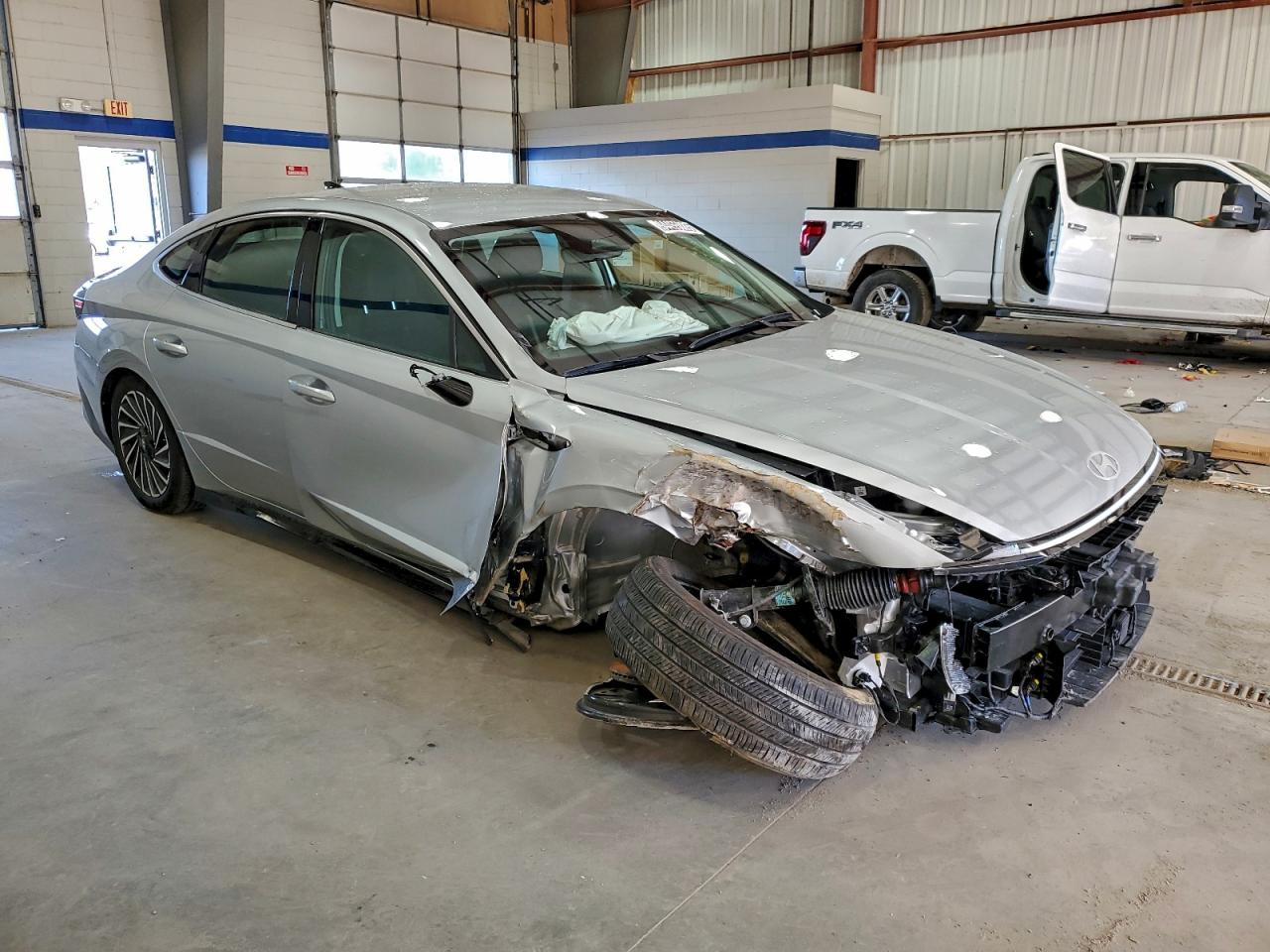 HYUNDAI SONATA HYBRID