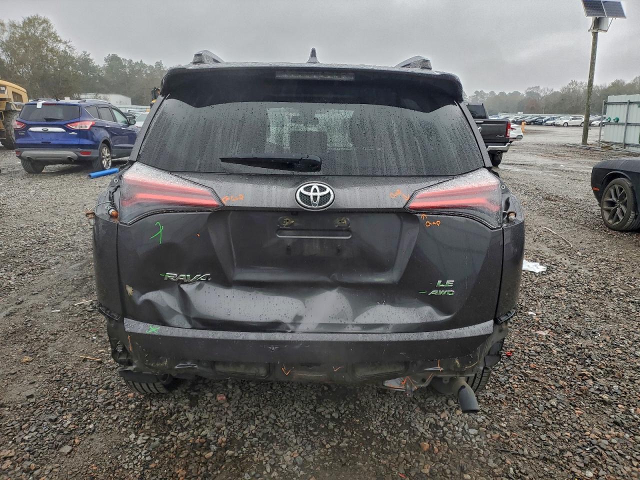 TOYOTA RAV4 LE