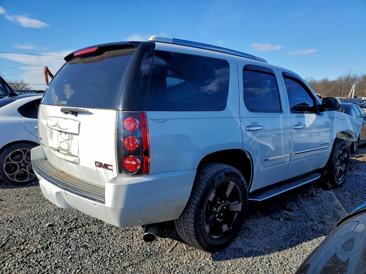GMC YUKON DENALI