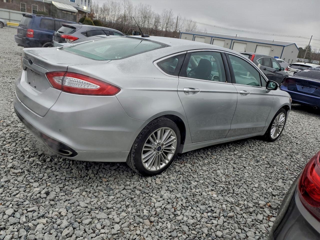 FORD FUSION SE