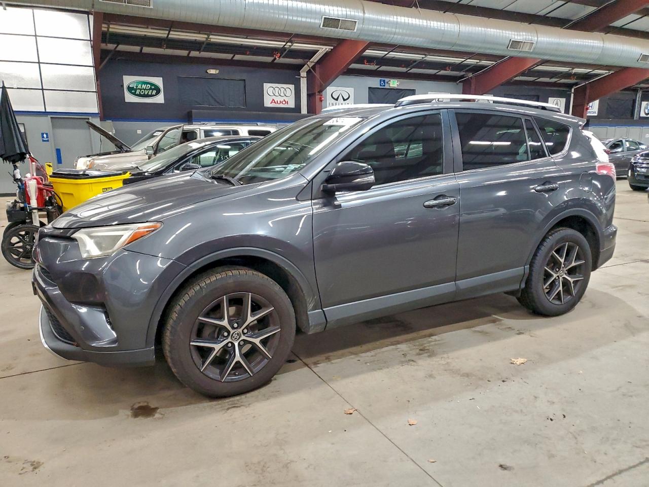 TOYOTA RAV4 SE
