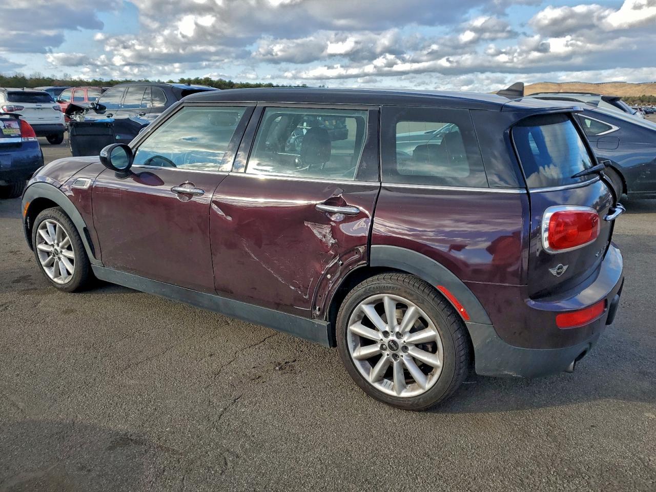 MINI COOPER CLUBMAN