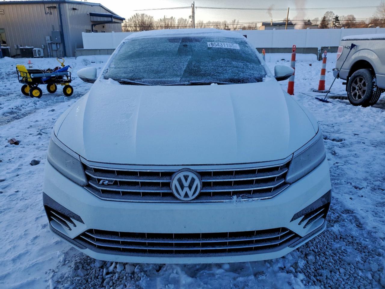 VOLKSWAGEN PASSAT R-LINE