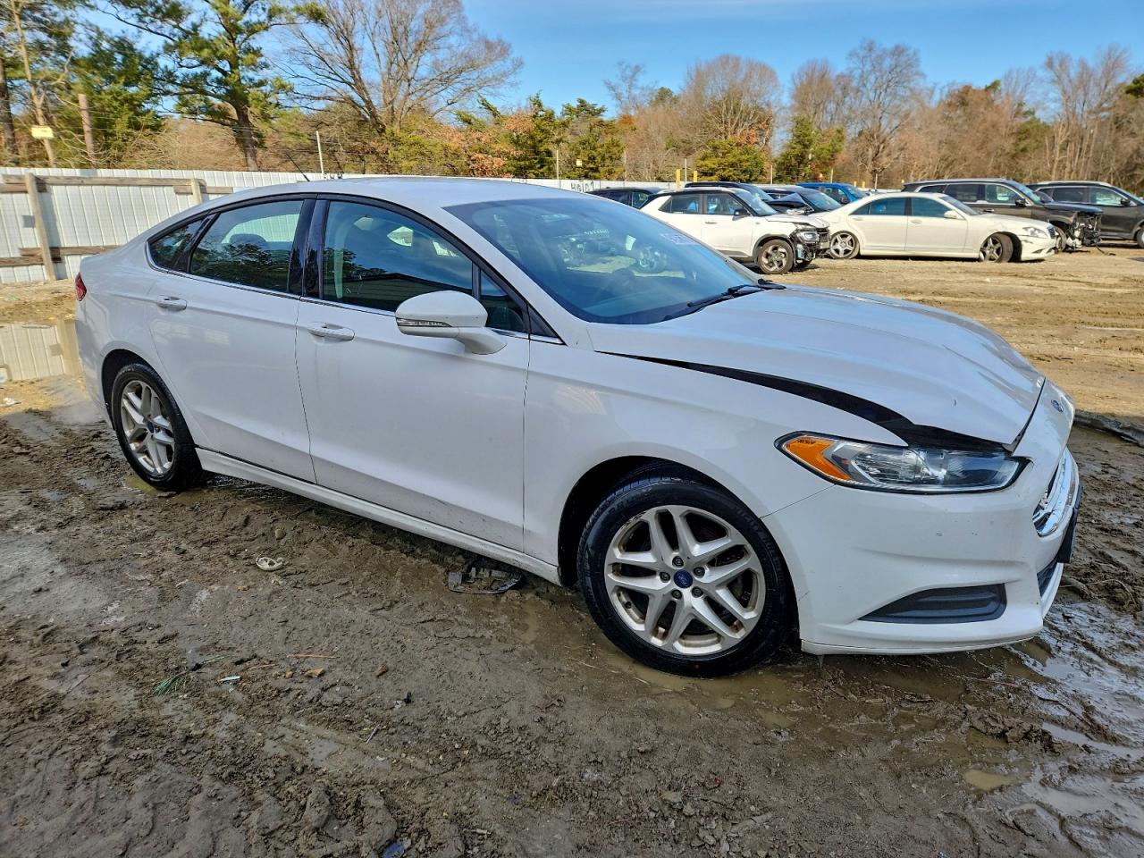 FORD FUSION SE