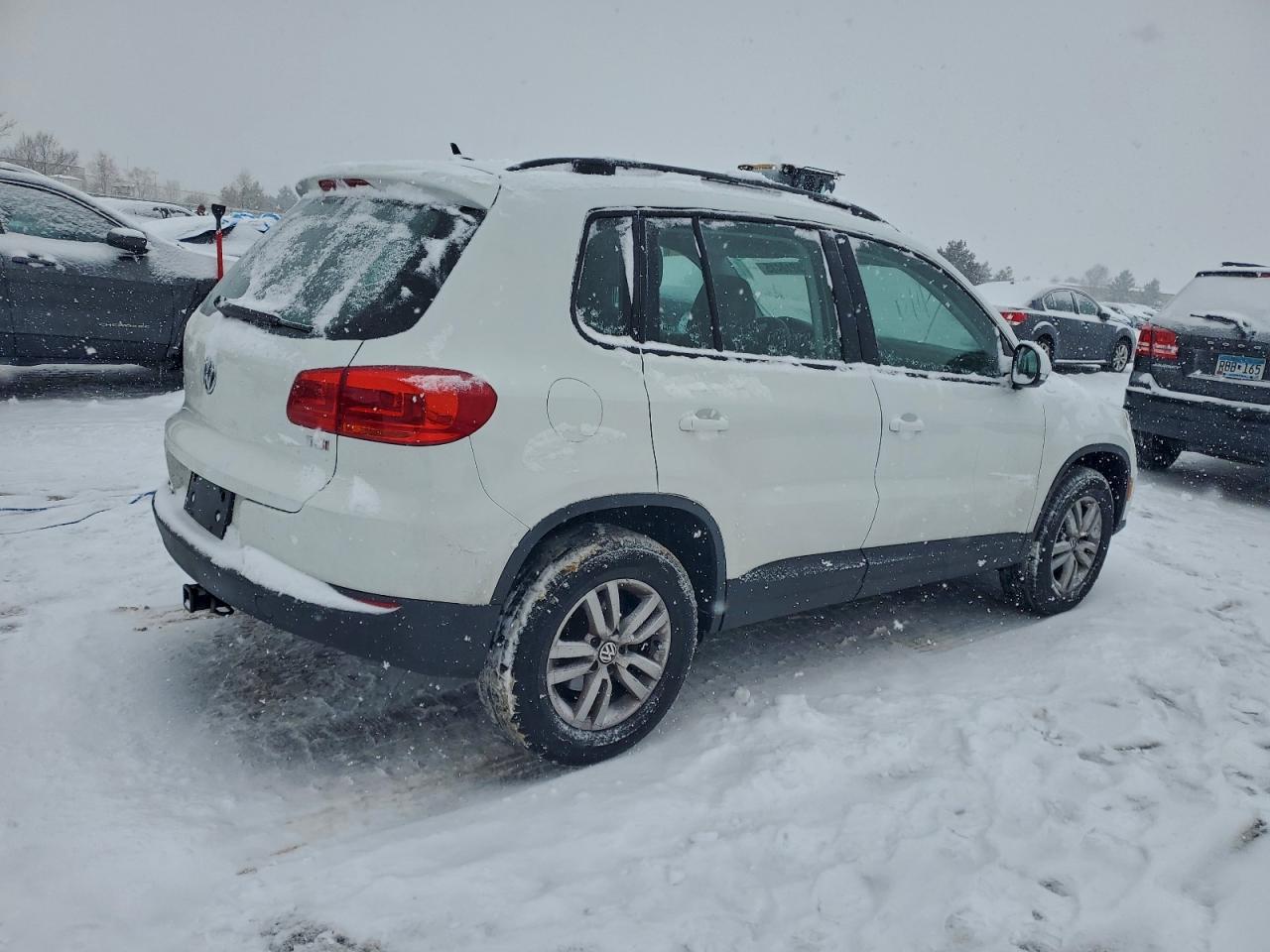 VOLKSWAGEN TIGUAN S