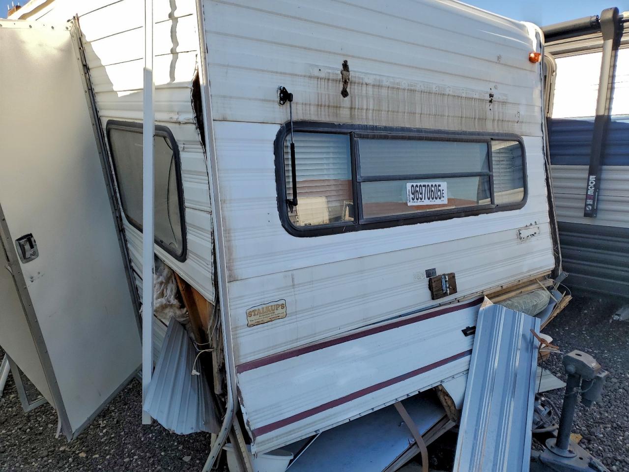 Lot #3311799223 1997 FOUR WINDS CAMPER