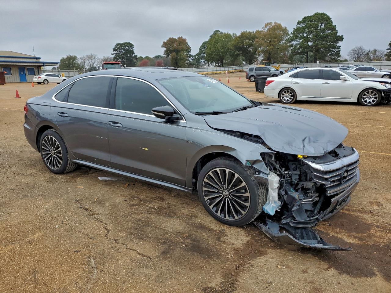 VOLKSWAGEN PASSAT LIMITED EDITION