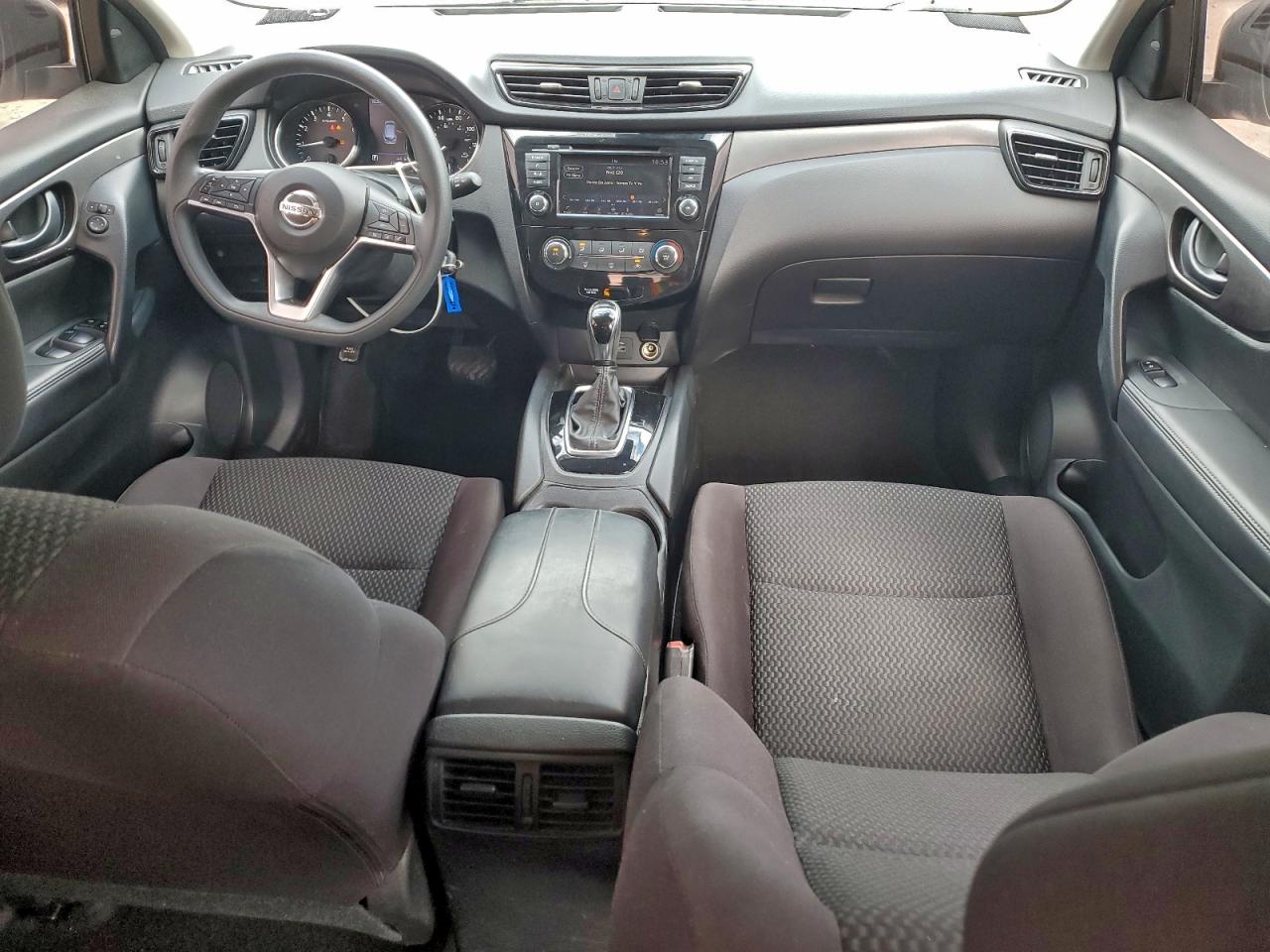 NISSAN ROGUE SPORT S