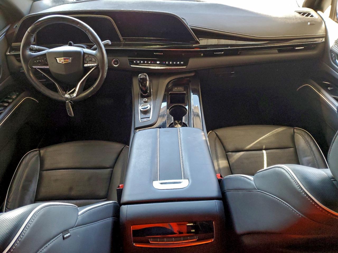 CADILLAC ESCALADE ESV SPORT