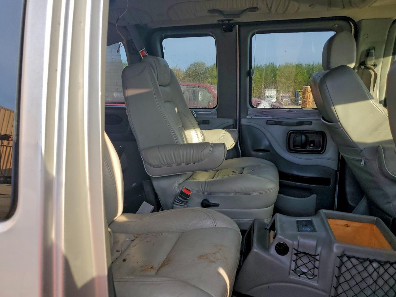 GMC SAVANA RV G1500 4LT