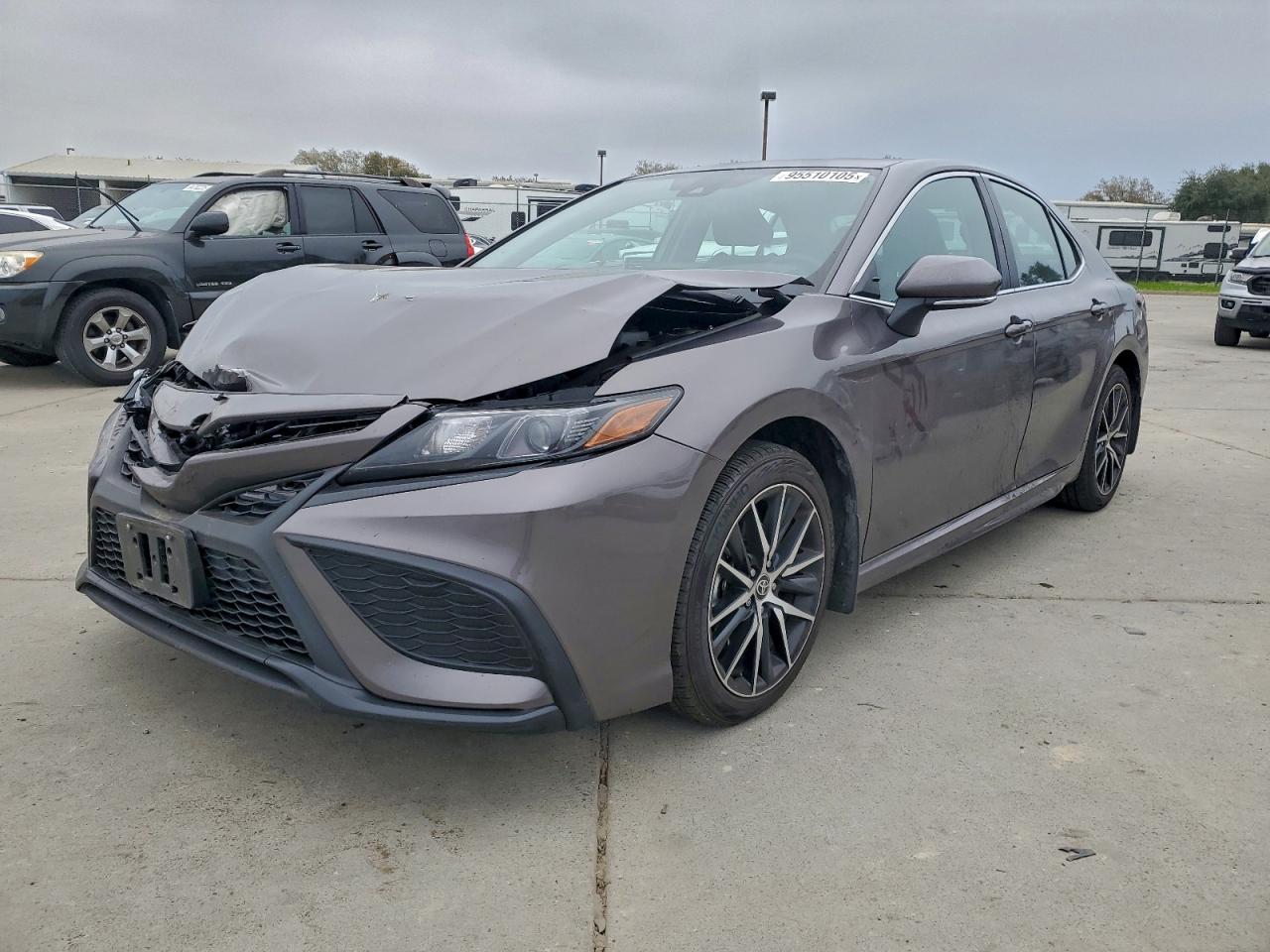 TOYOTA CAMRY SE NIGHT SHADE