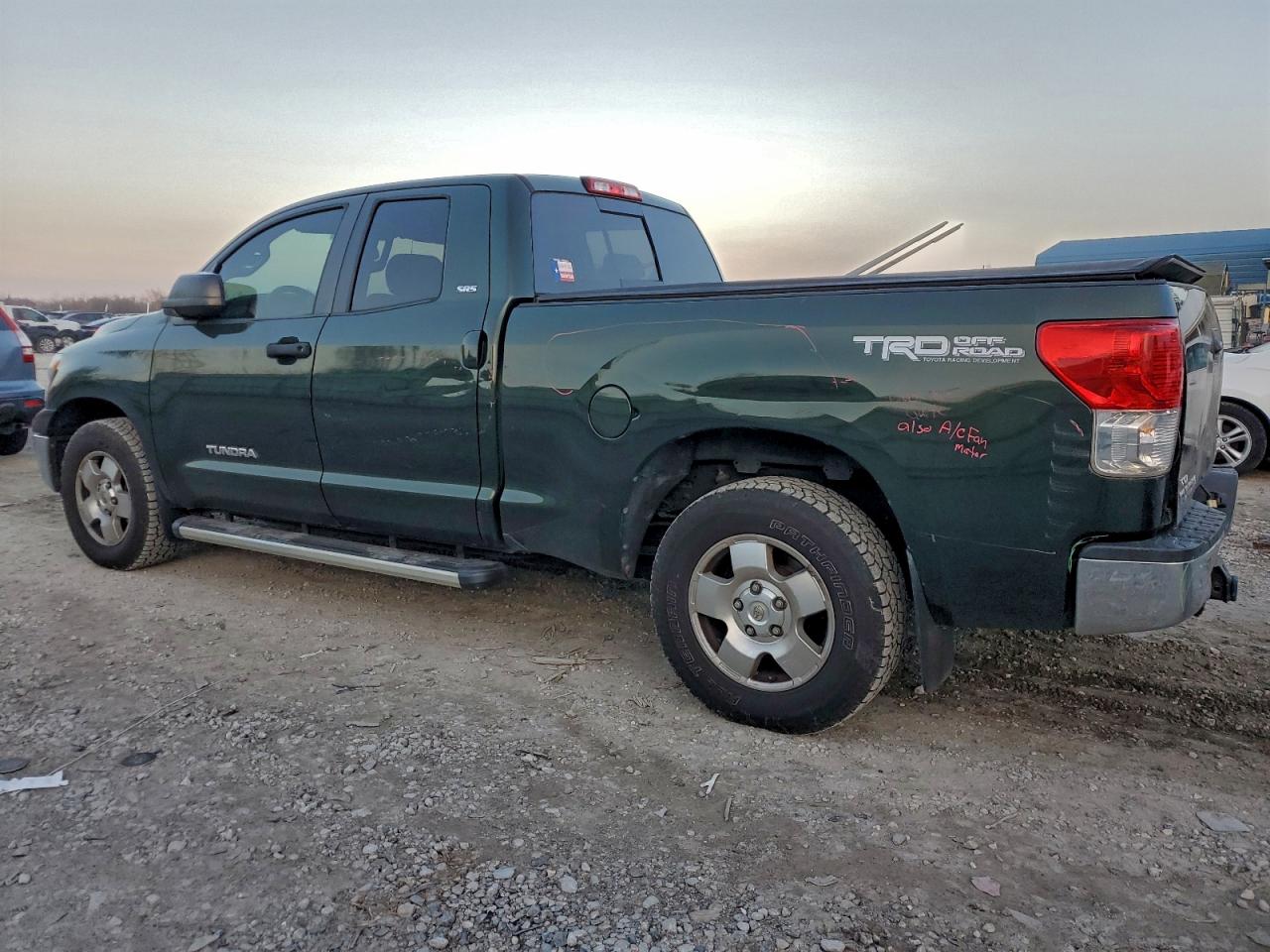 TOYOTA TUNDRA DOUBLE CAB SR5