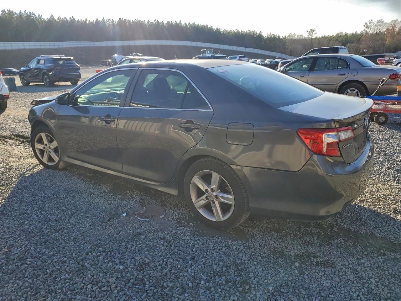 TOYOTA CAMRY L