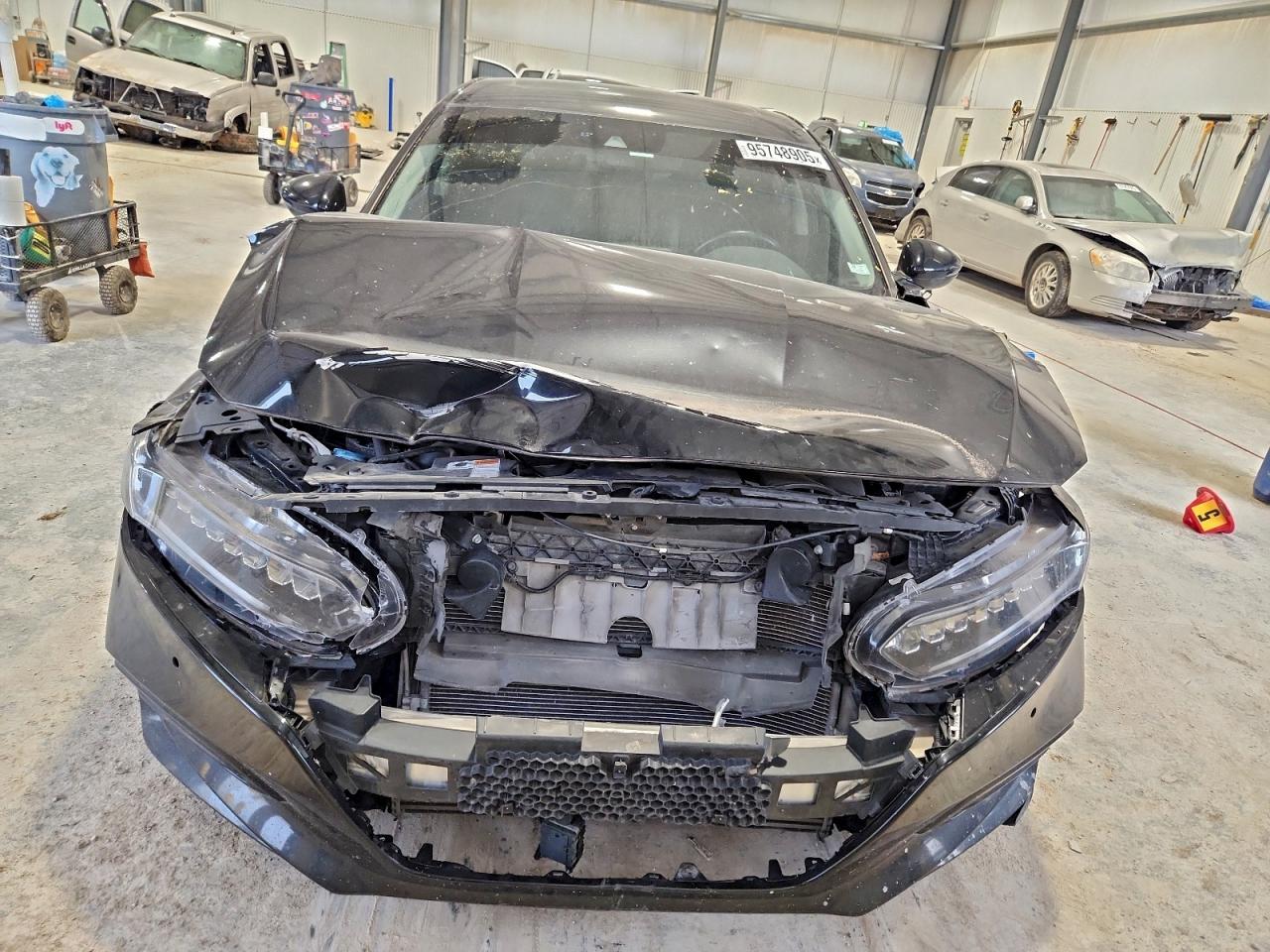 Lot #3311534258 2018 HONDA ACCORD TOU