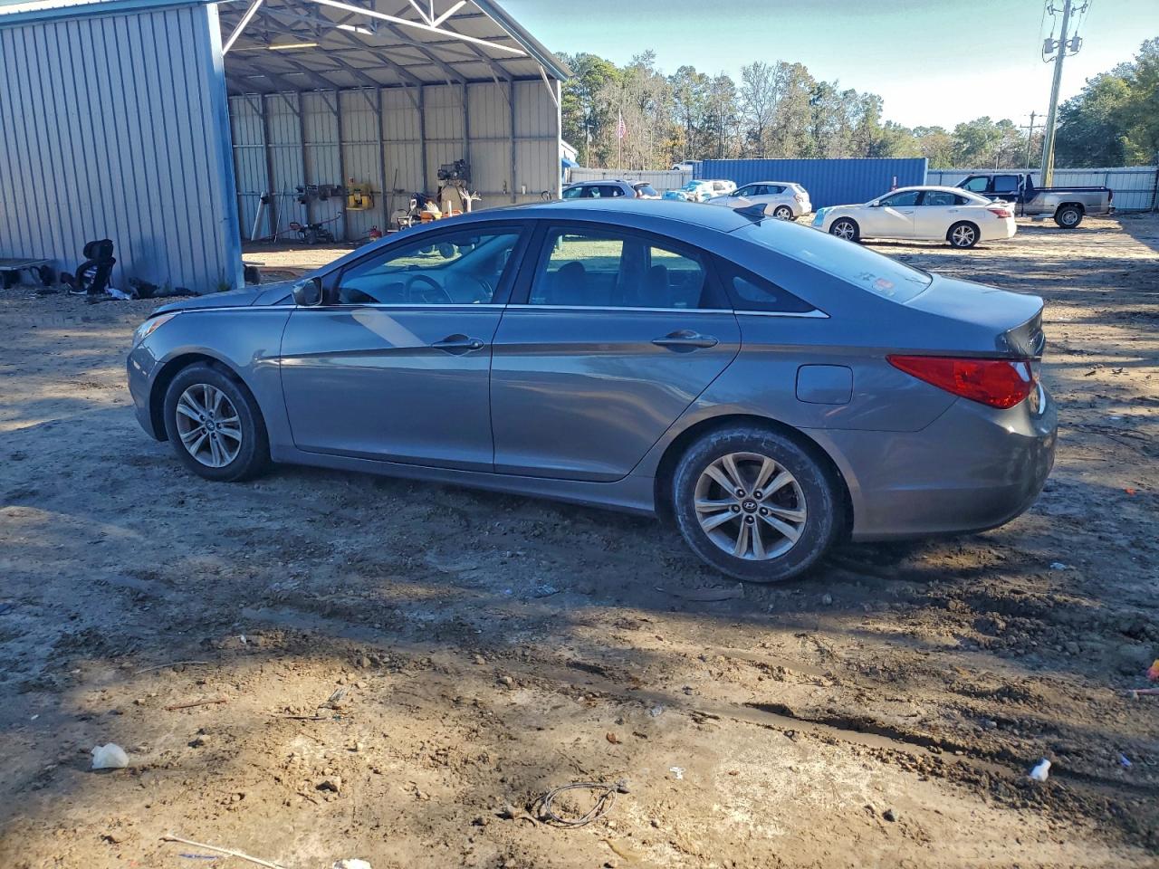 Lot #3311531256 2013 HYUNDAI SONATA GLS