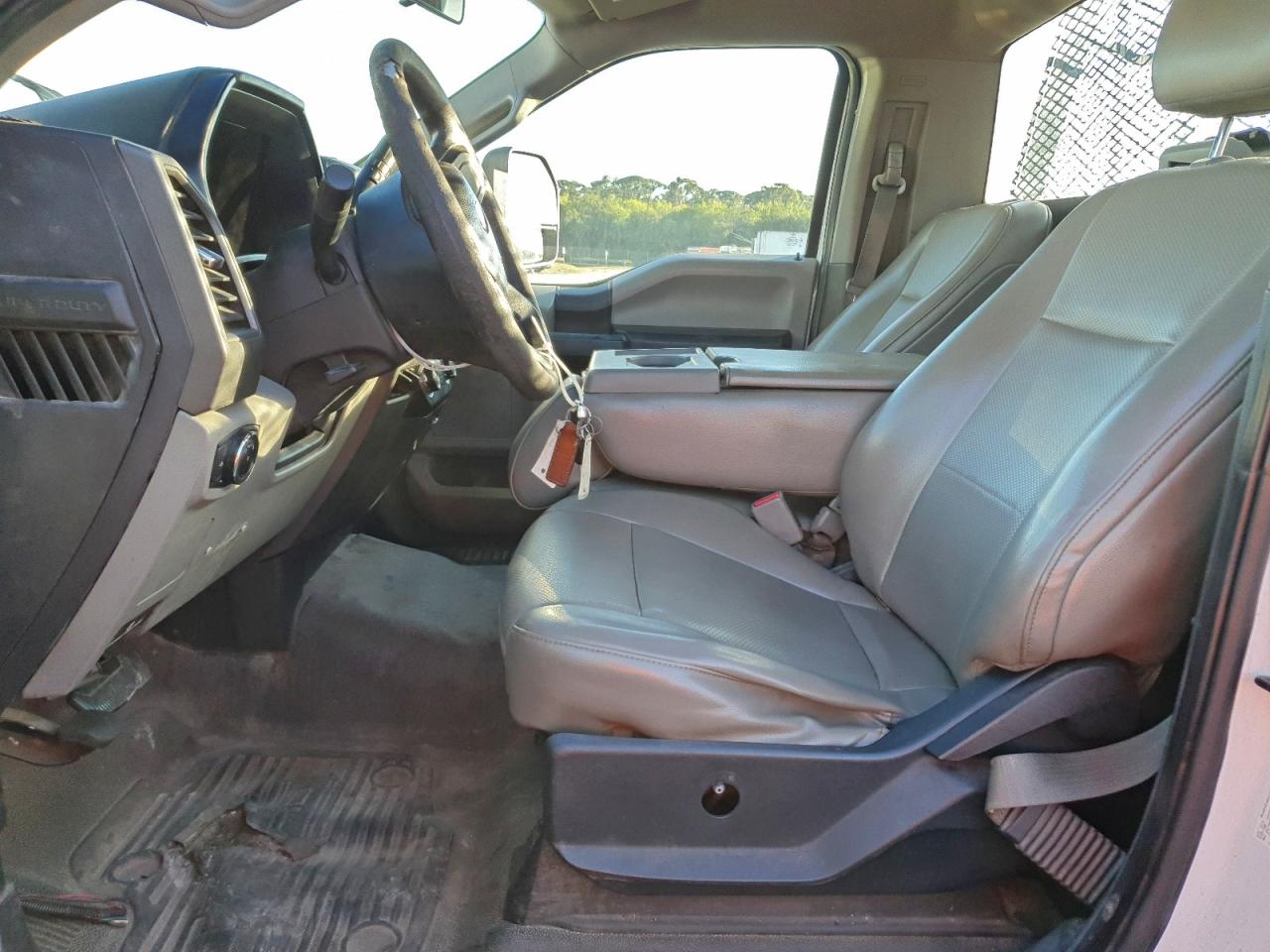 FORD F-550 SUPER DUTY