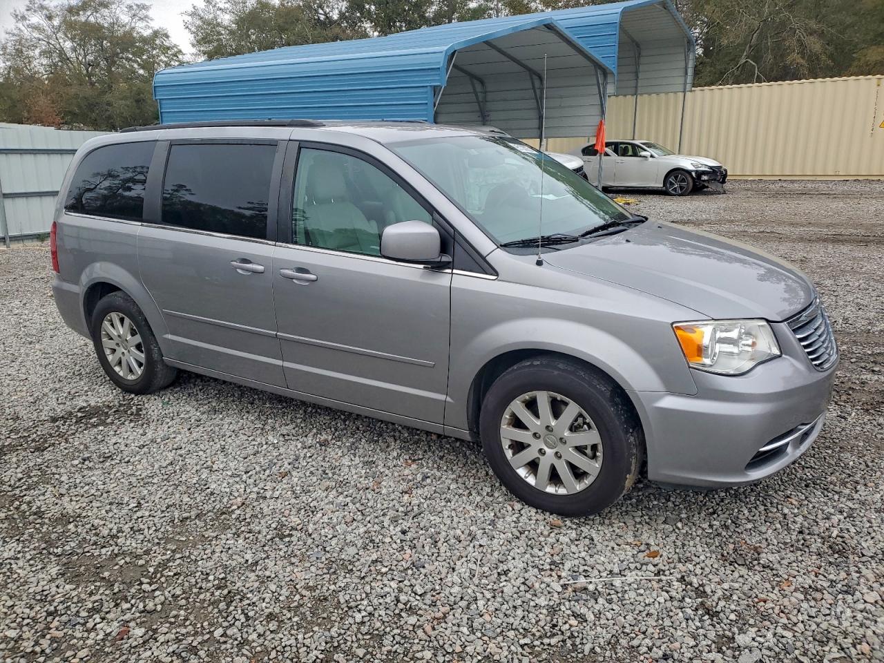 CHRYSLER TOWN & COUNTRY LX