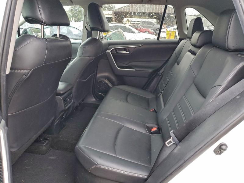 2021 TOYOTA RAV4 XLE P #3316067234