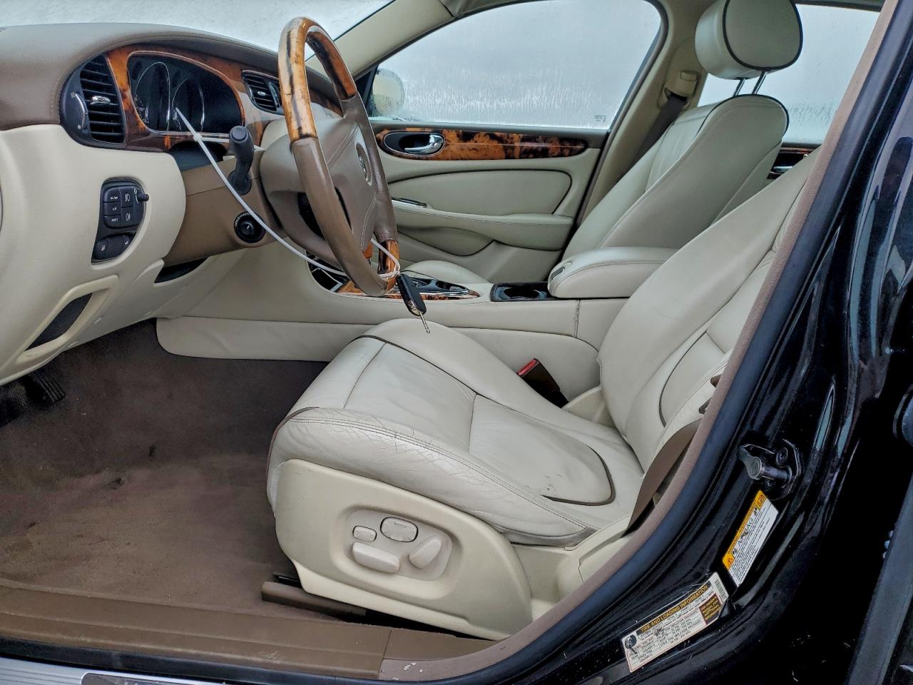 Lot #3305427459 2005 JAGUAR VANDENPLAS