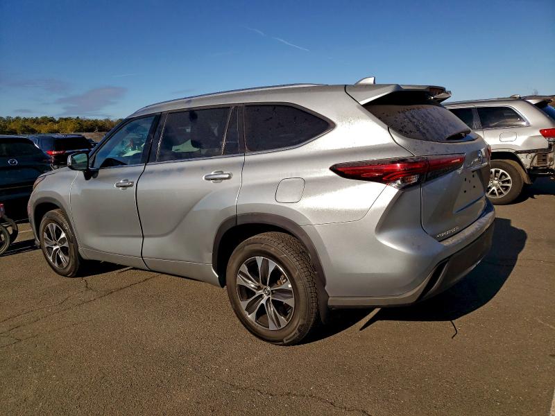 2021 TOYOTA HIGHLANDER XLE #3305304386