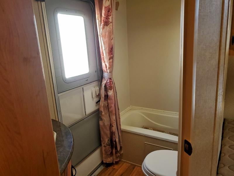 2012 SALEM CRUISE LIT #3305345314