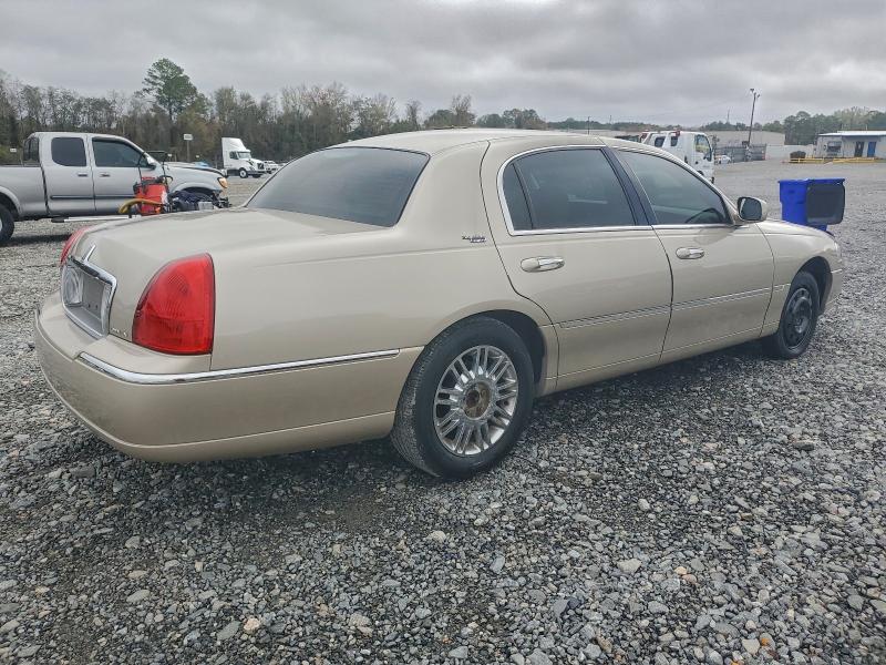 2009 LINCOLN TOWN CAR S #3303776441